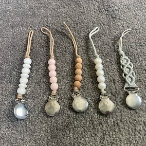 Ryan and Rose pacifier clips - set of 5